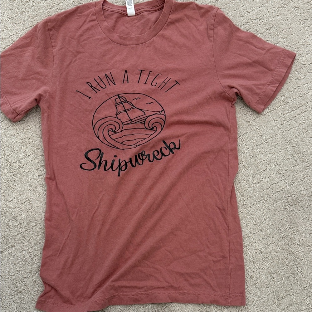 Rust Graphic Tee with Shipwreck Design